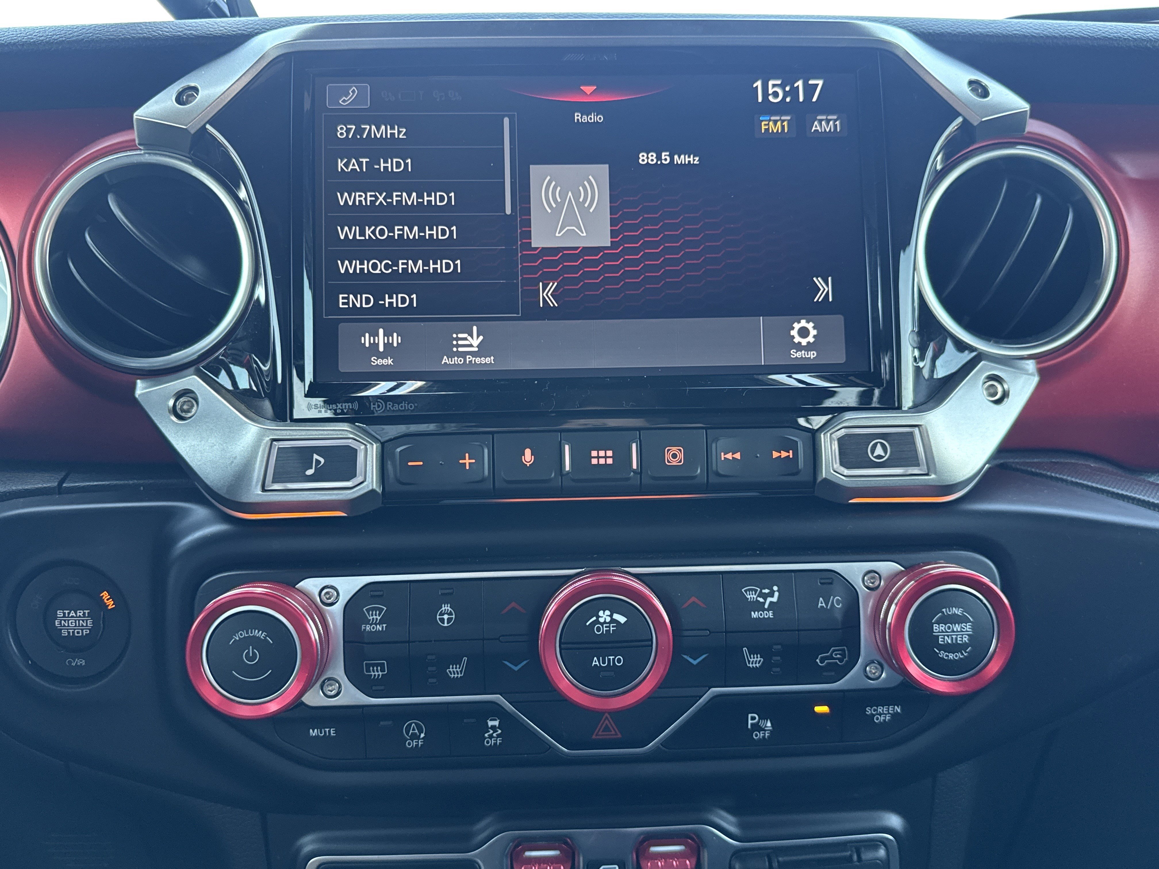 Used 2022 Jeep Wrangler Unlimited Rubicon w/ Safety Group image 12