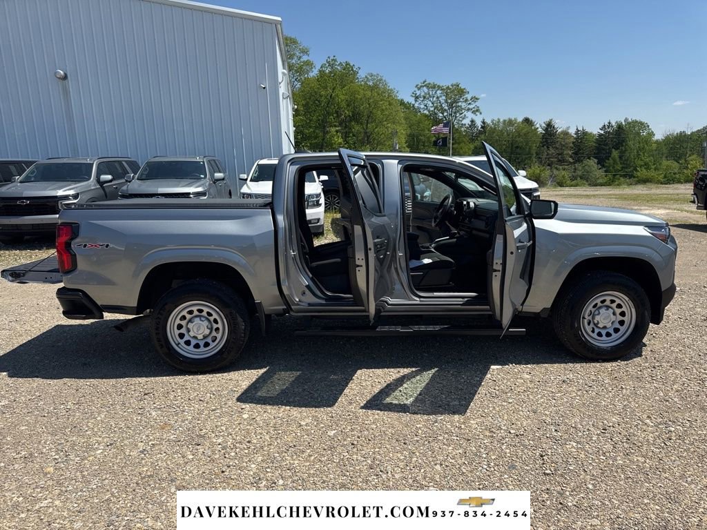 Used 2025 Chevrolet Colorado W/T AWD/4WD image 41