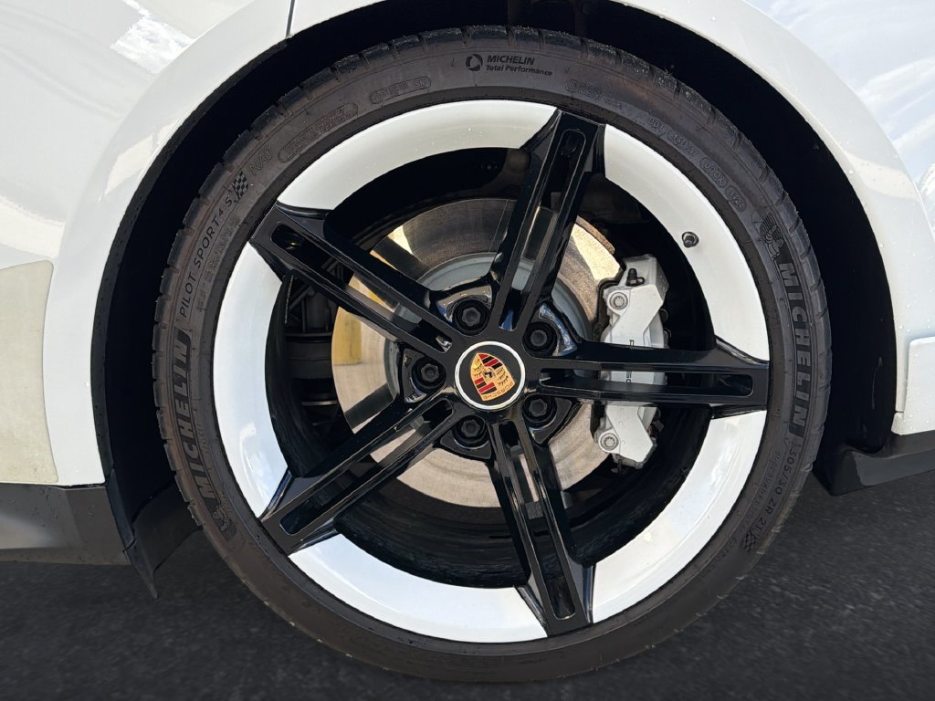 Used 2020 Porsche Taycan Turbo AWD/4WD image 31