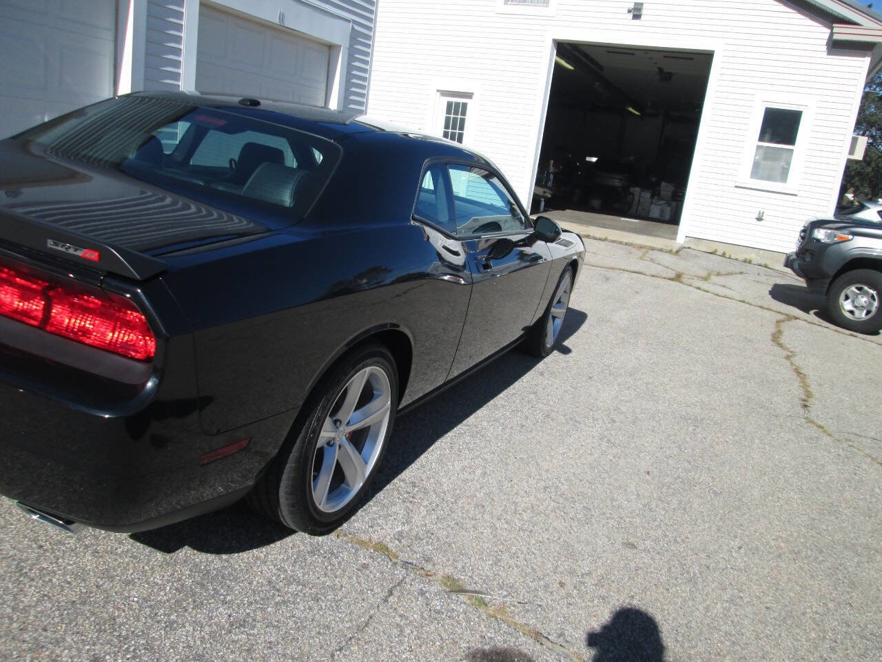 Used 2009 Dodge Challenger SRT8 w/ SRT Option Group II image 9