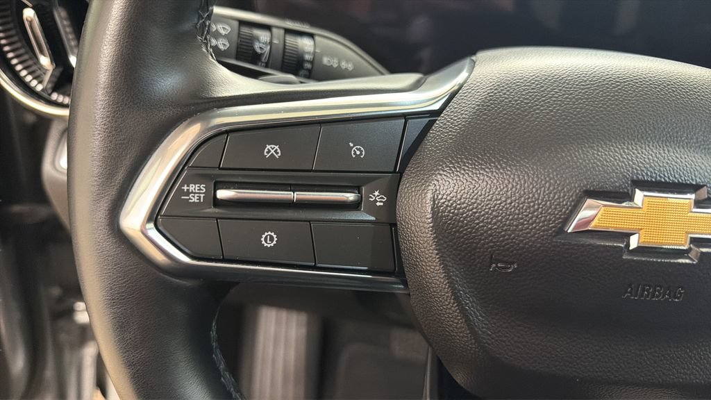 Used 2025 Chevrolet Equinox LT AWD/4WD image 18