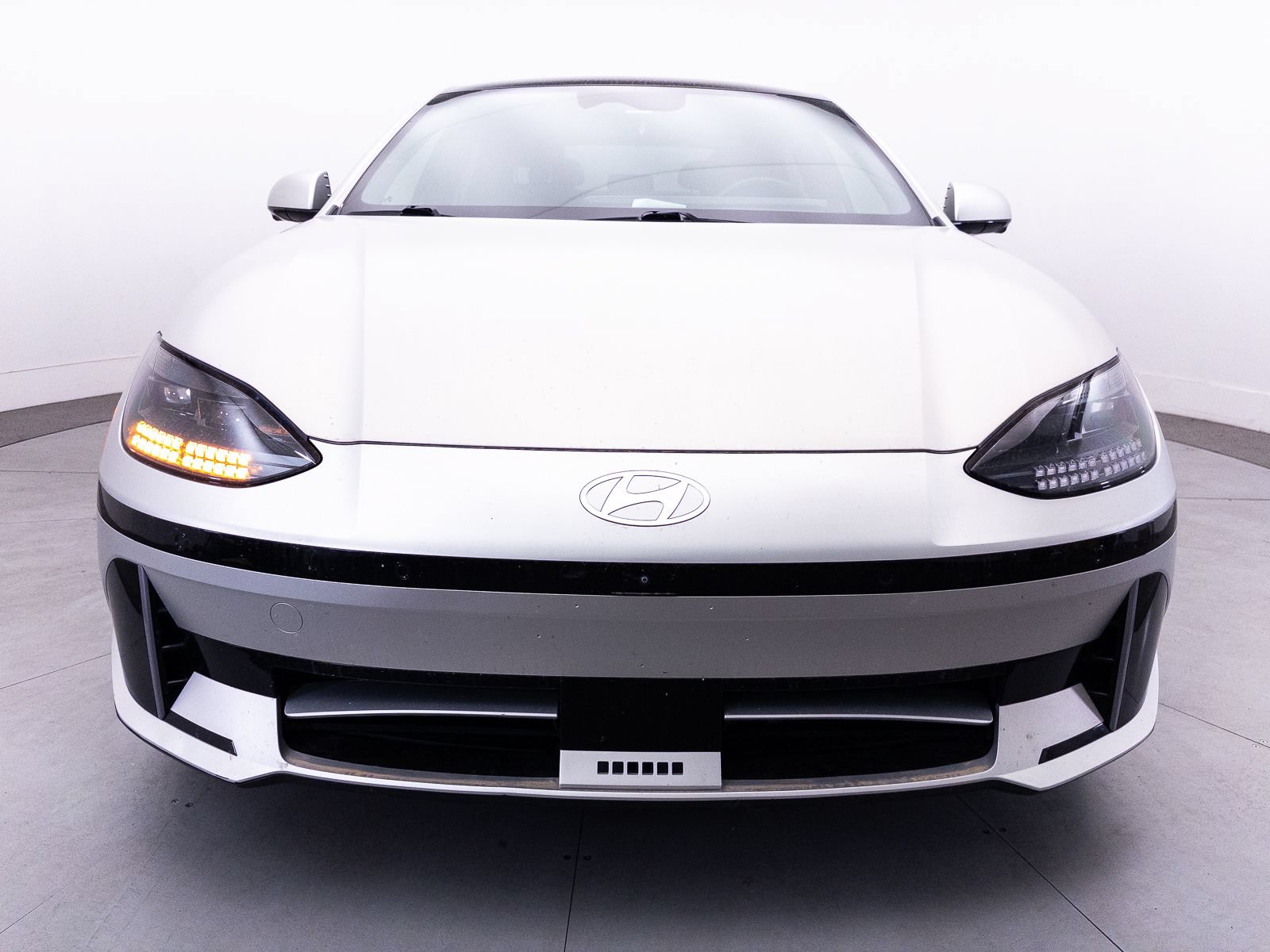 Used 2023 Hyundai Ioniq 6 Limited RWD image 14