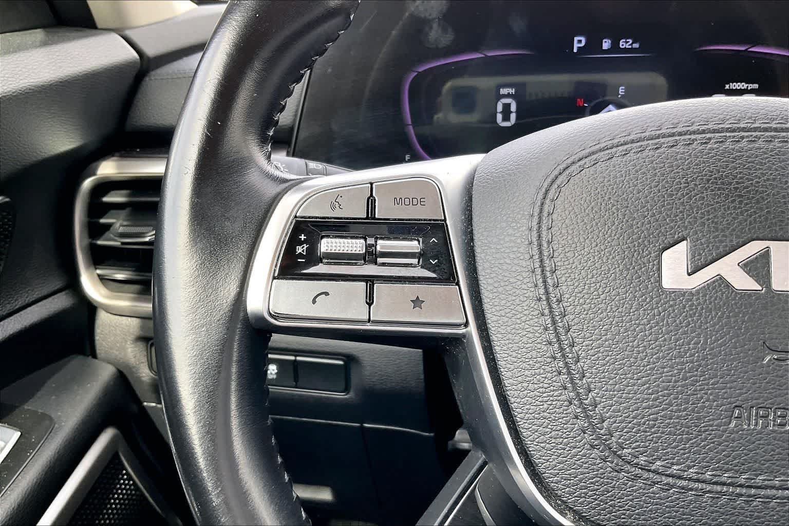Certified 2023 Kia Telluride S w/ S Sunroof Package AWD/4WD image 23