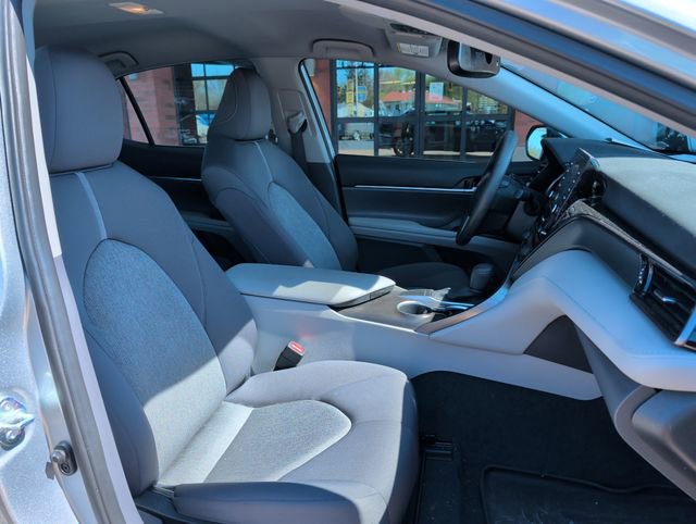 Used 2024 Toyota Camry LE w/ Convenience Package image 19