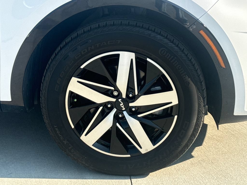Used 2023 Kia Sorento EX w/ Panoramic Sunroof Package FWD image 11