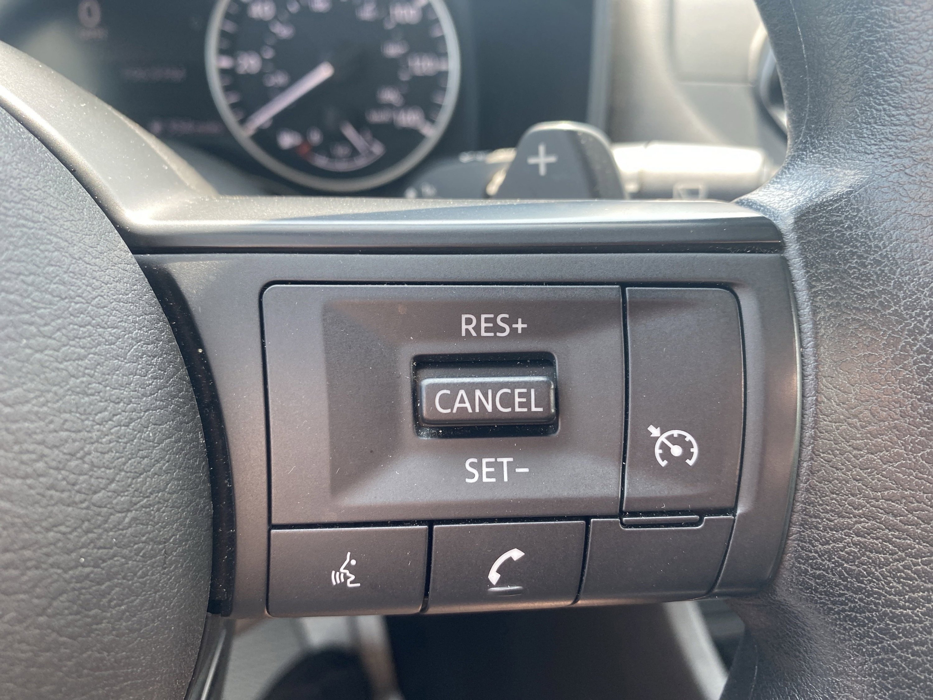 Used 2023 Nissan Rogue S image 21