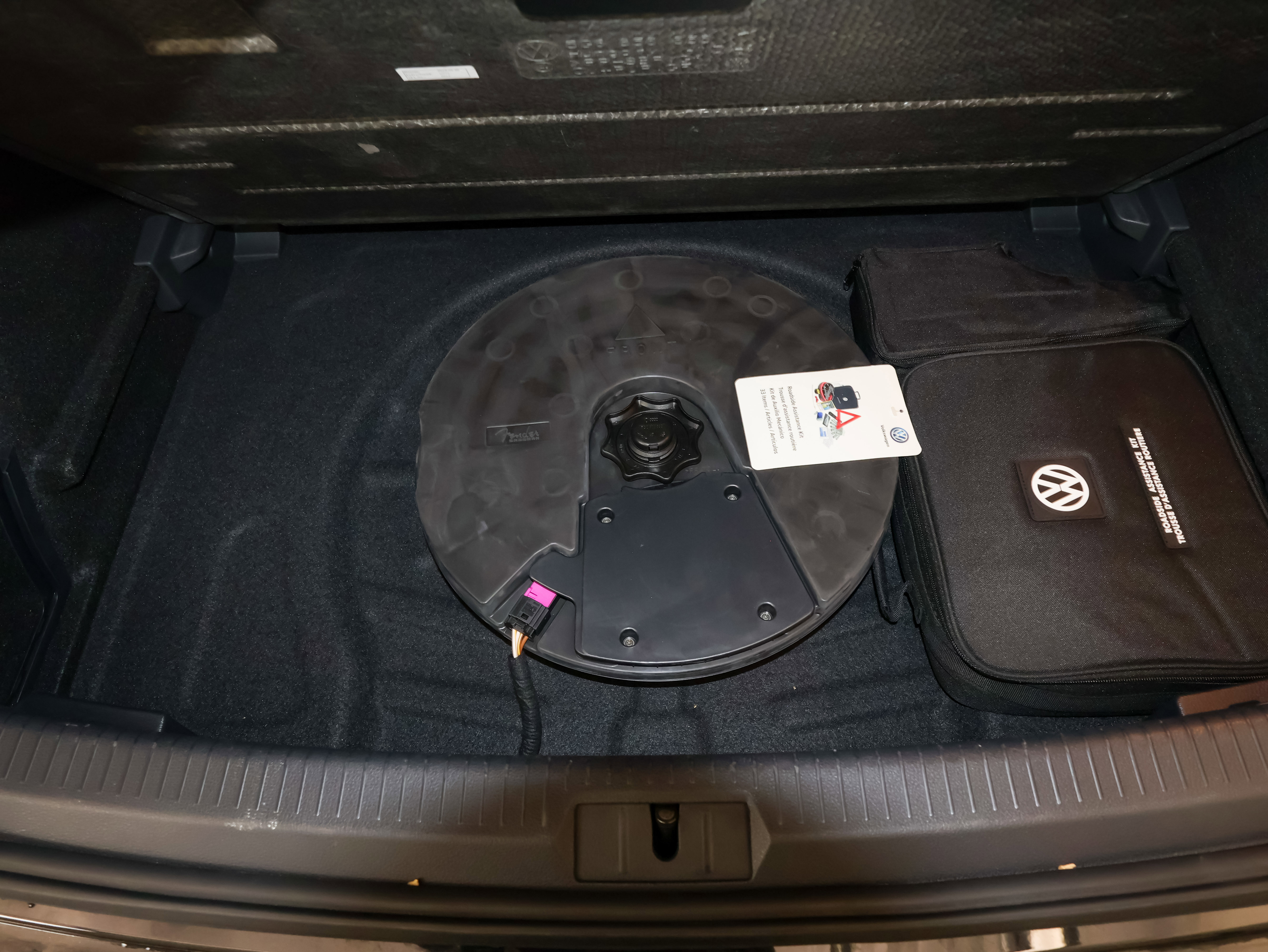 Used 2019 Volkswagen Golf R 4-Door image 12