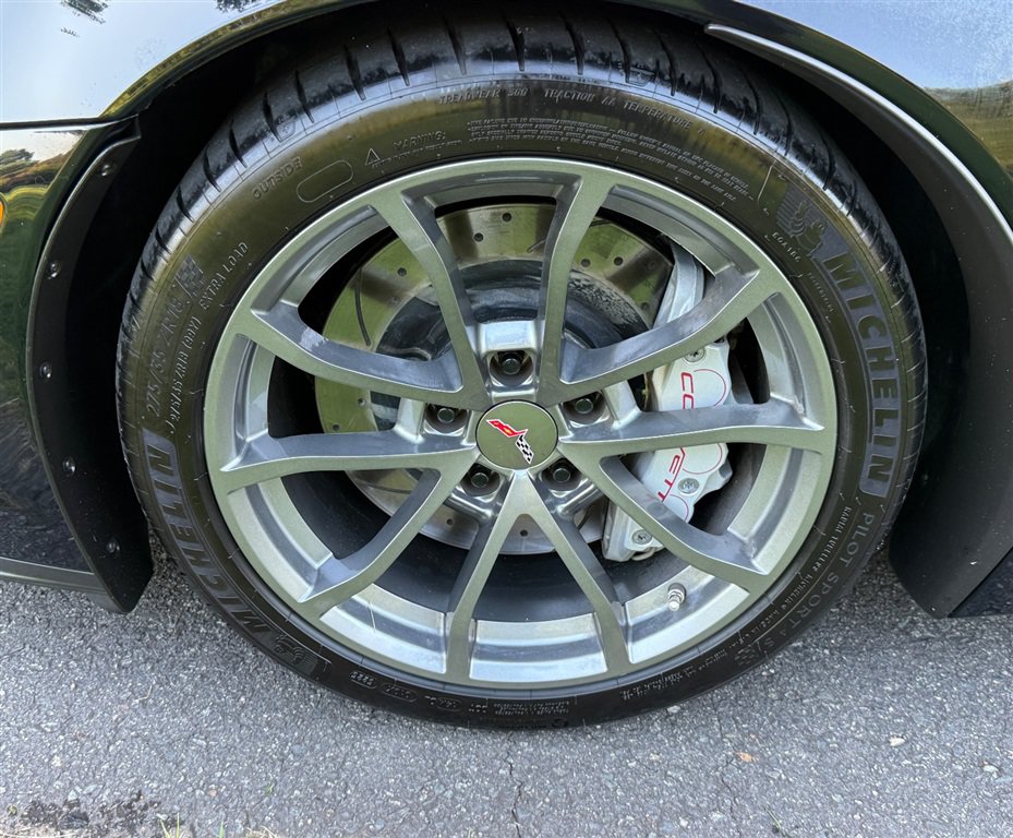 Used 2013 Chevrolet Corvette Grand Sport w/ 3LT Preferred Equipment Group RWD image 20