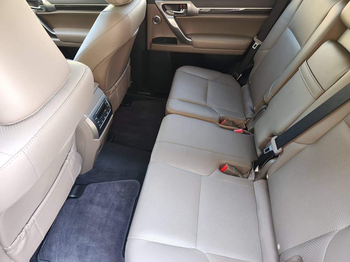 Used 2023 Lexus GX 460 Luxury w/ Accessory Package AWD/4WD image 50