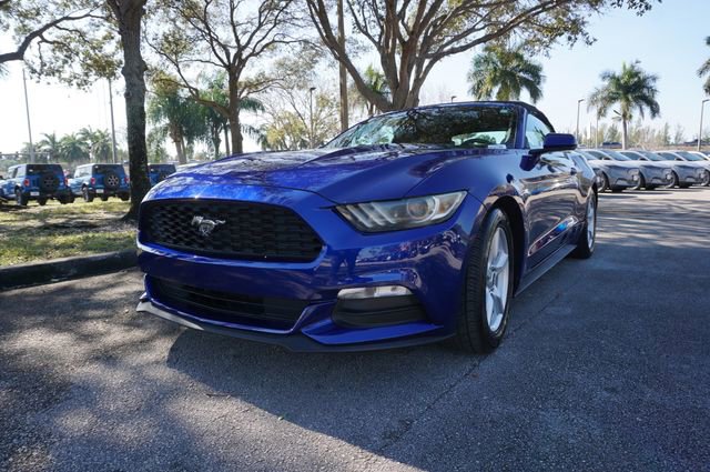 Used 2016 Ford Mustang Convertible image 9