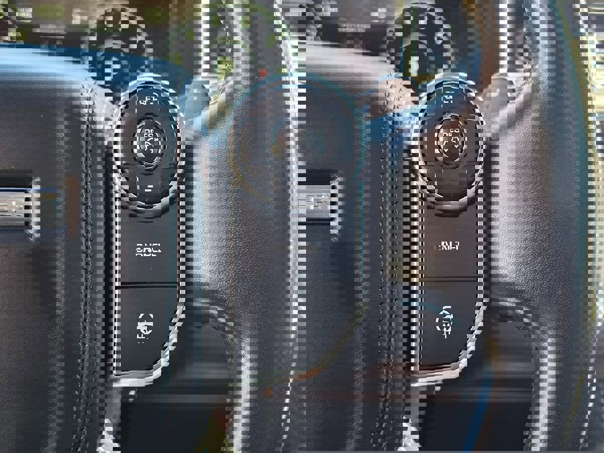 Used 2017 Land Rover Range Rover HSE image 35