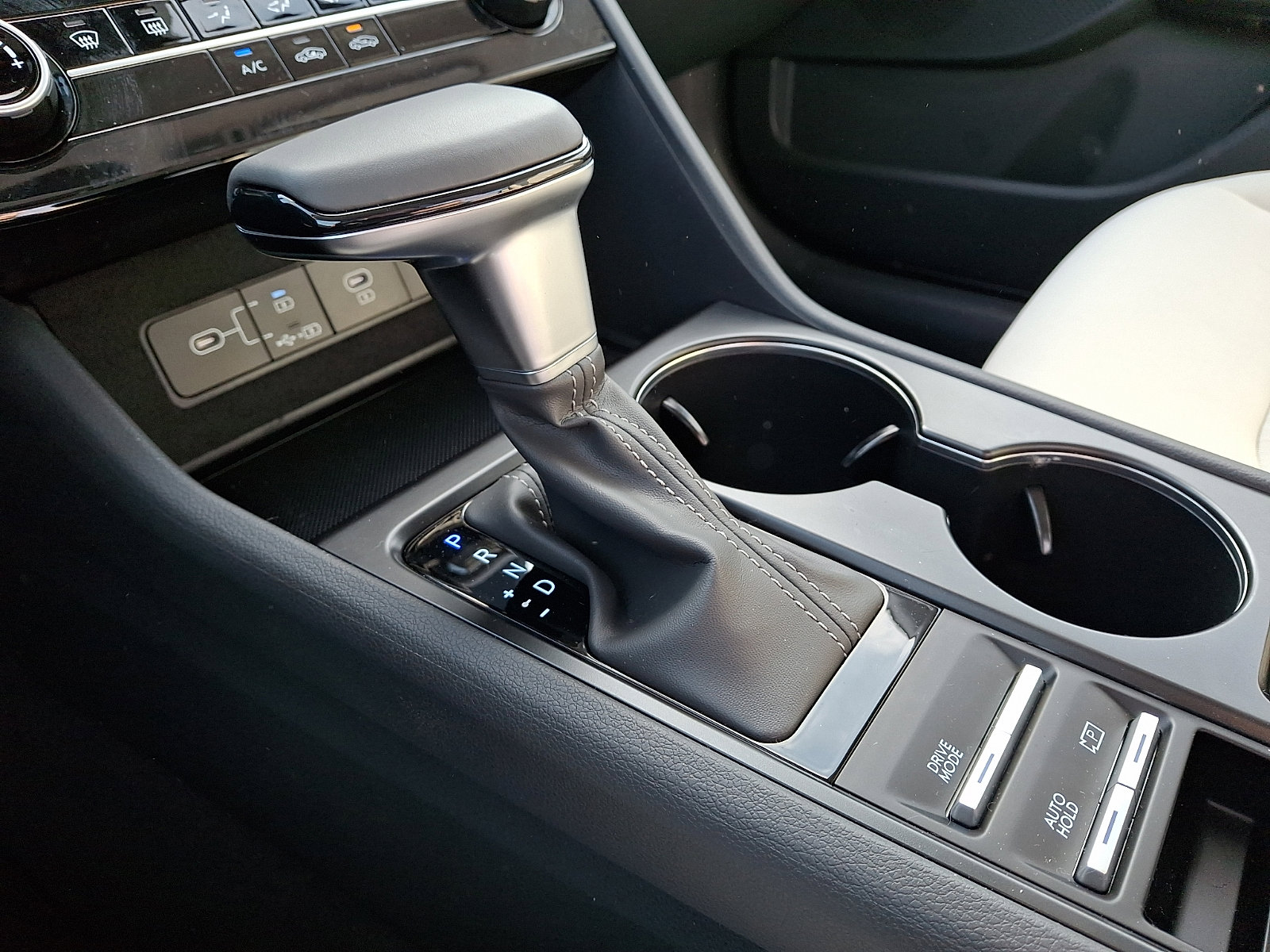 Certified 2025 Hyundai Sonata SE image 14