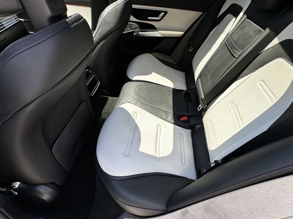 Certified 2025 Mercedes-Benz E 53 AMG e 4MATIC Sedan image 24