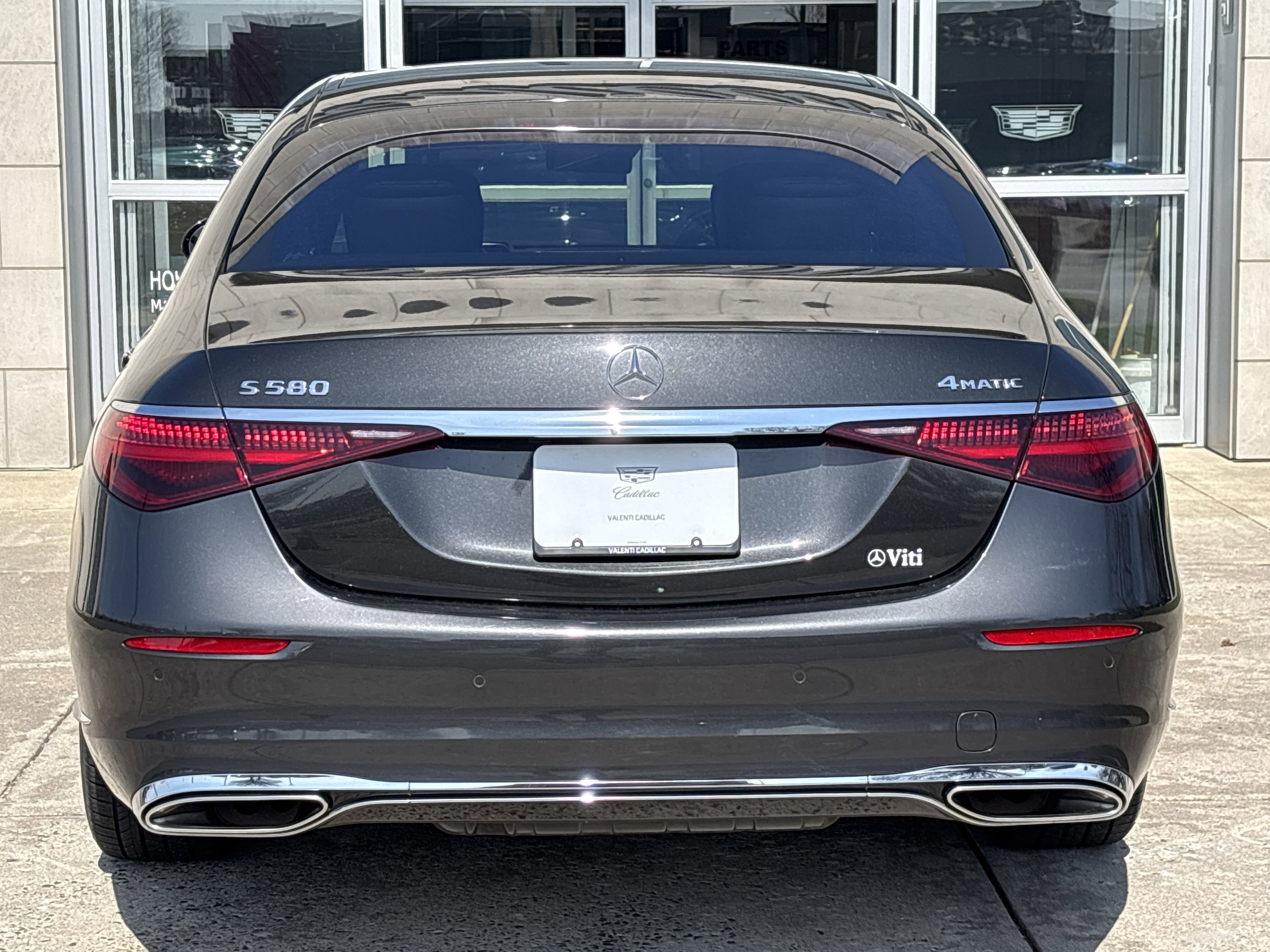 Used 2022 Mercedes-Benz S 580 4MATIC Sedan w/ Rear Seat Package image 11