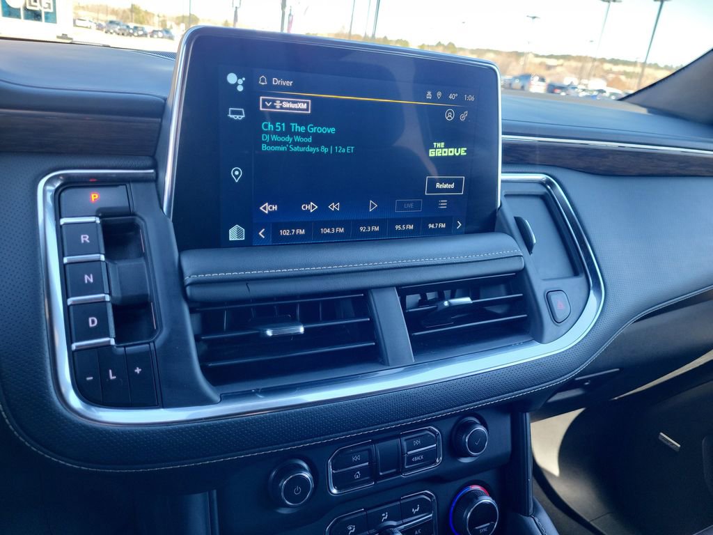 Used 2023 Chevrolet Suburban Premier image 19