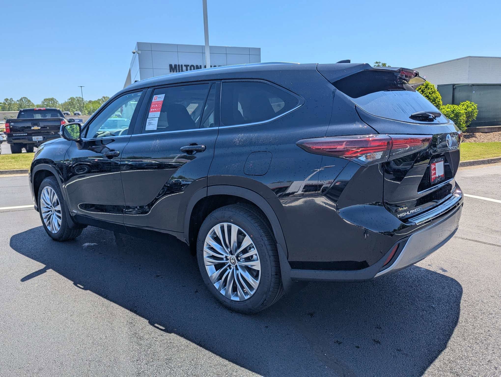 New 2026 Toyota Highlander Platinum AWD/4WD image 7