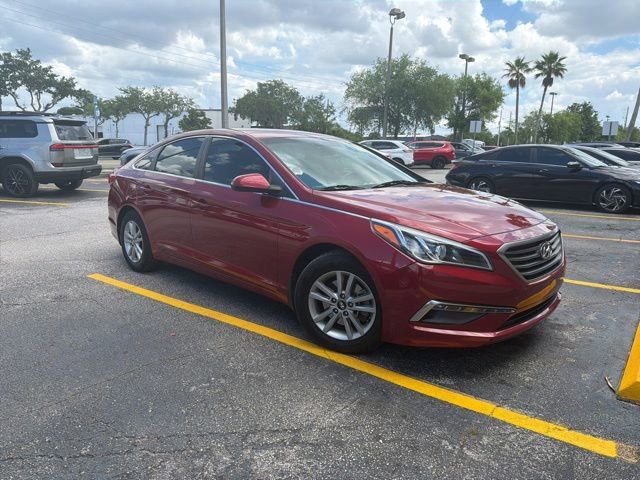 Used 2015 Hyundai Sonata SE FWD image 1