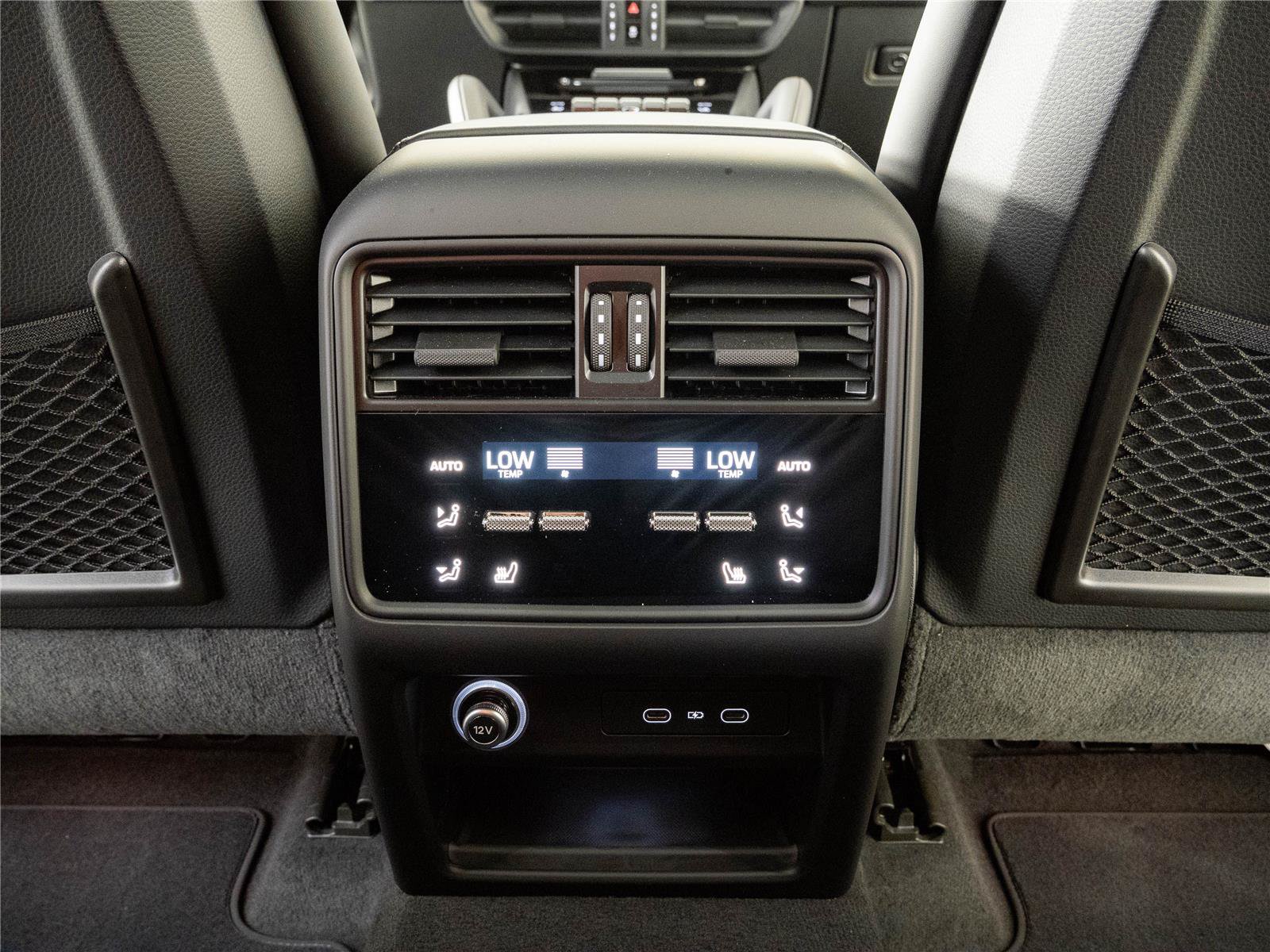Certified 2026 Porsche Cayenne AWD/4WD image 21