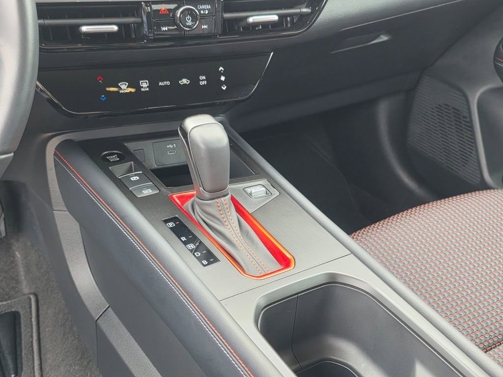 Used 2025 Nissan Kicks SR image 23