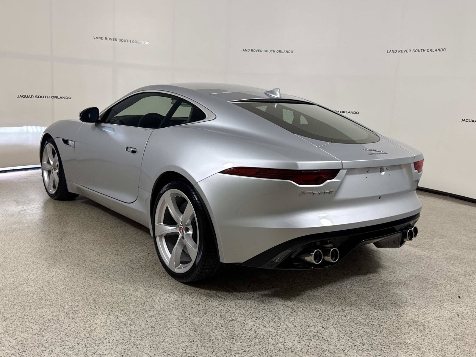 Used 2023 Jaguar F-TYPE Coupe RWD image 3