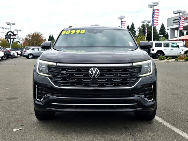Used 2024 Volkswagen Atlas Cross Sport SEL Premium R-Line image 2