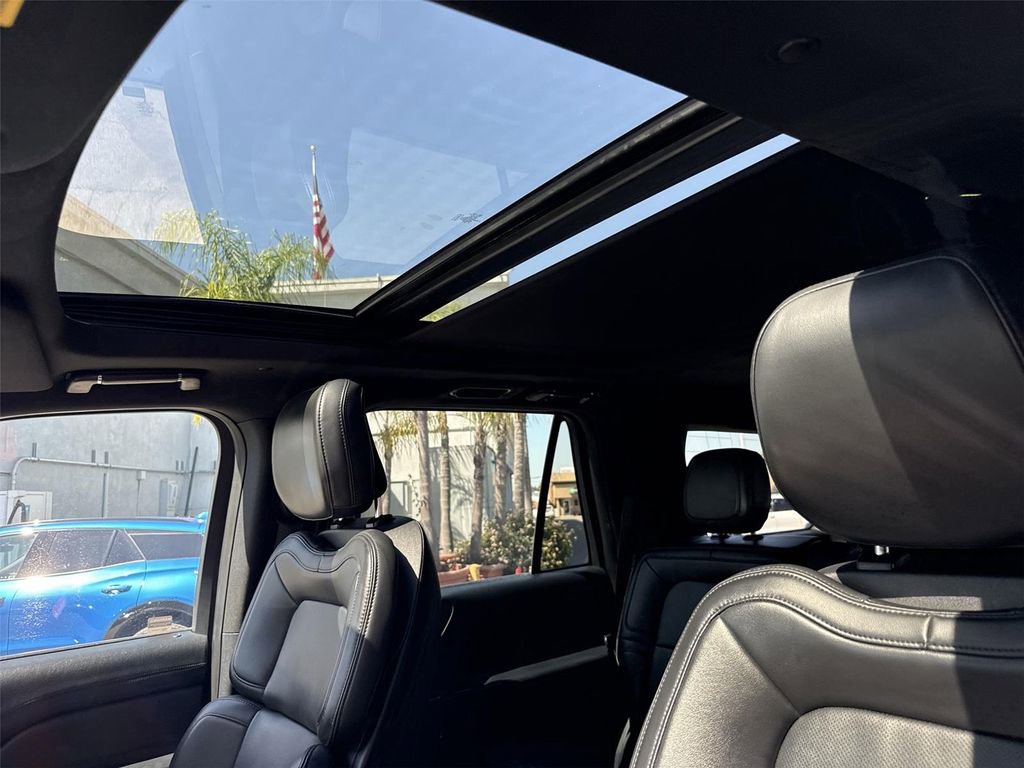 Used 2024 Lincoln Navigator Premiere image 17