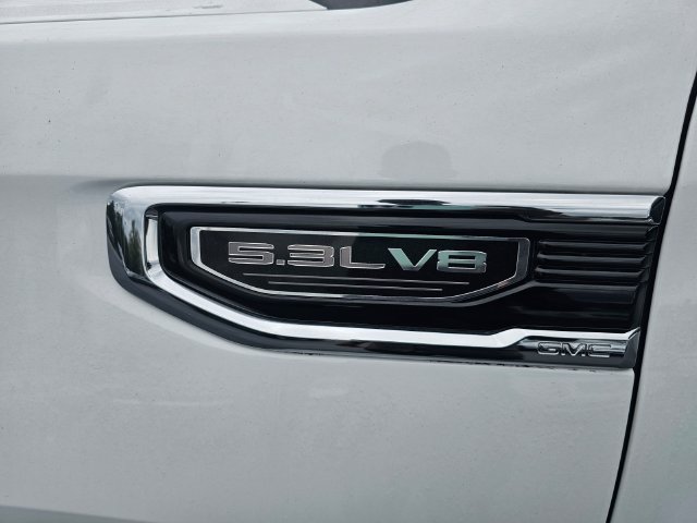 Used 2025 GMC Sierra 1500 SLT AWD/4WD image 11