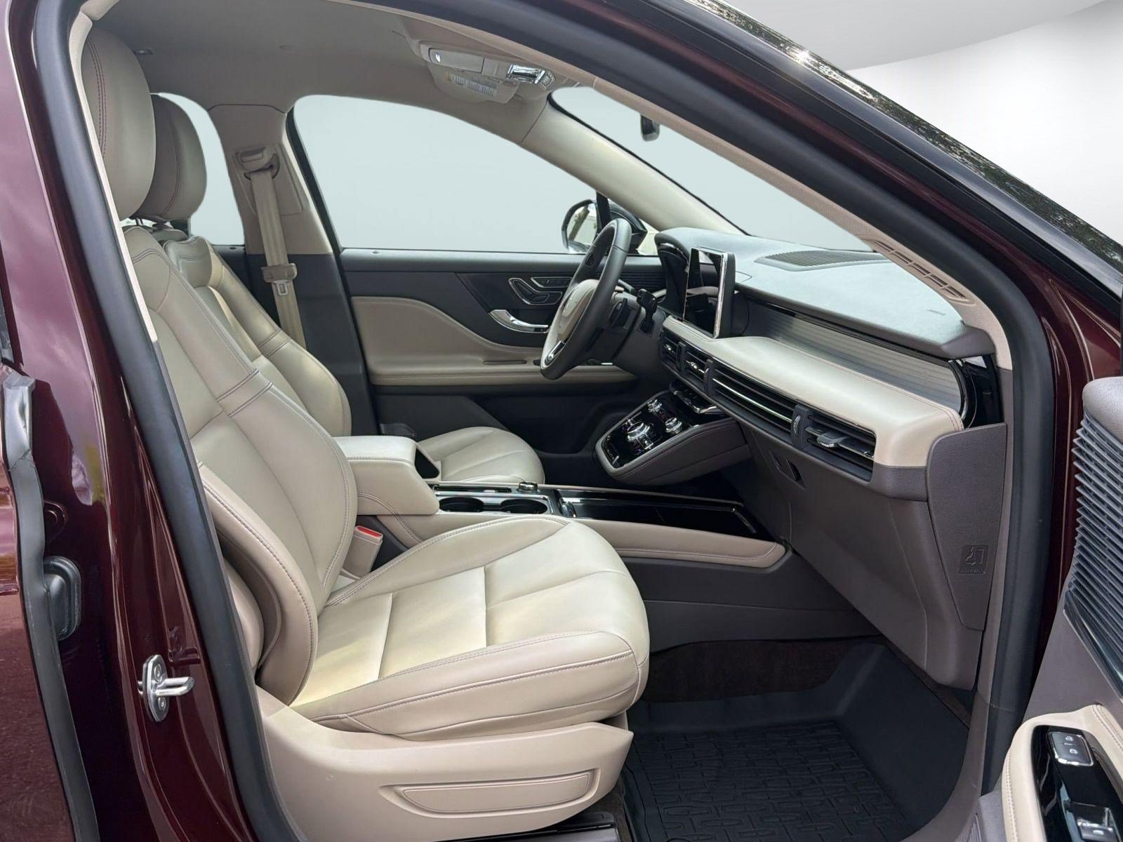 Used 2021 Lincoln Corsair AWD image 28