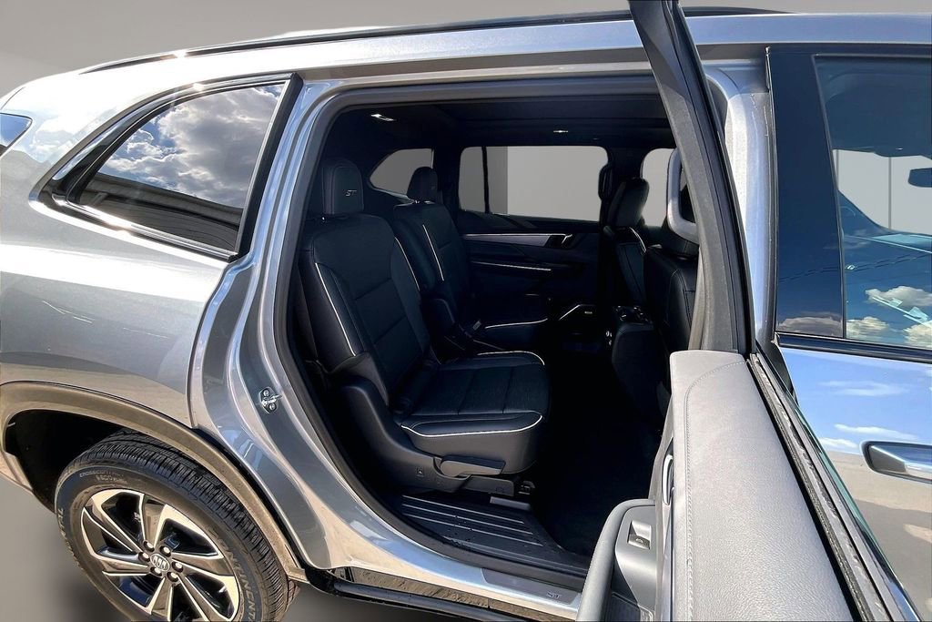 New 2026 Buick Enclave Sport Touring w/ Power Package FWD image 9