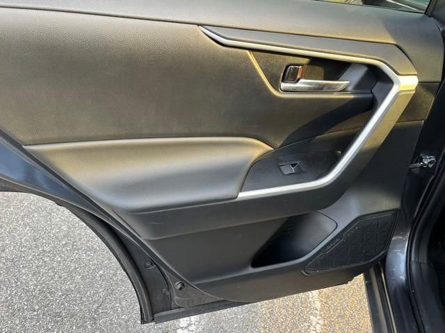 Used 2024 Toyota RAV4 XLE image 18