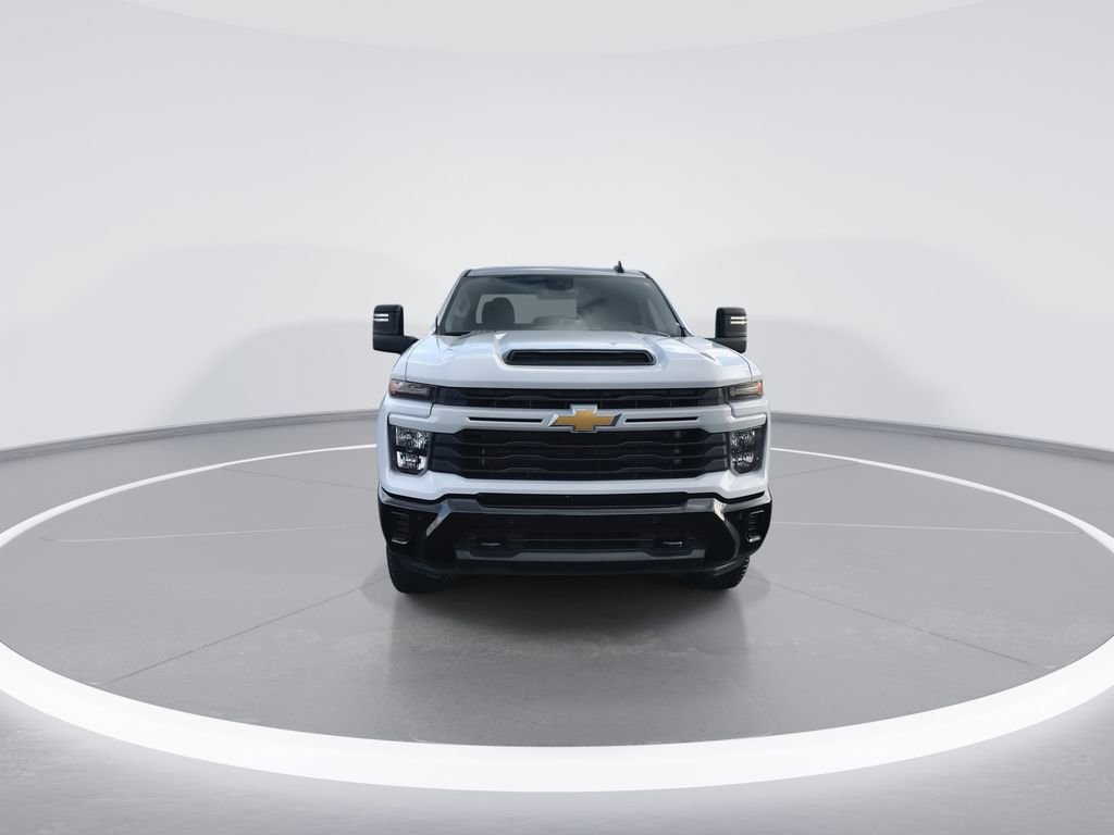 Used 2025 Chevrolet Silverado 2500 Custom w/ Custom Value Package image 3