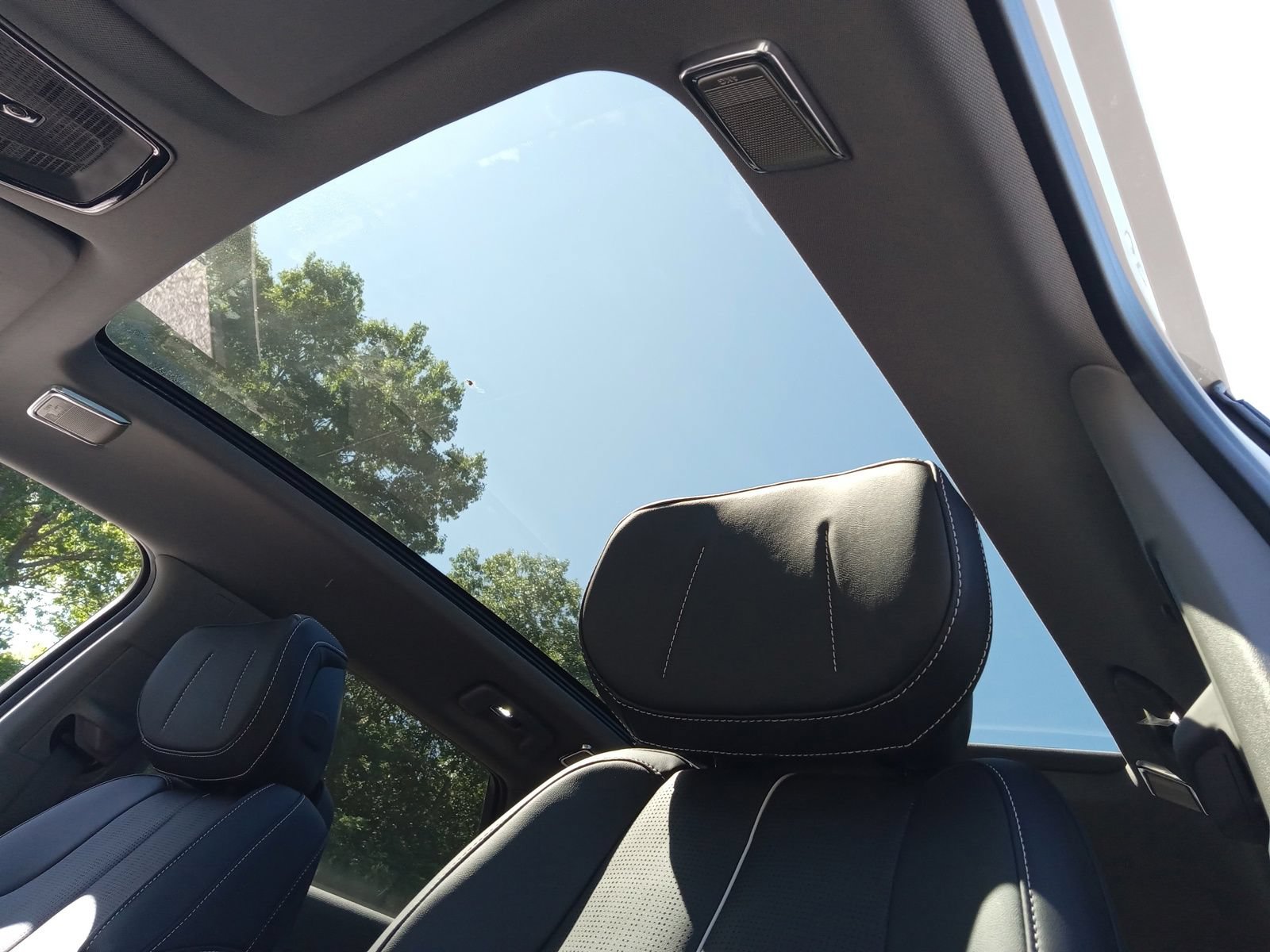 New 2027 Cadillac Optiq Premium Luxury AWD/4WD image 11