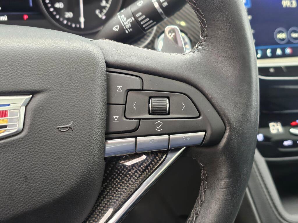 Certified 2024 Cadillac XT6 Sport w/ Technology Package image 34