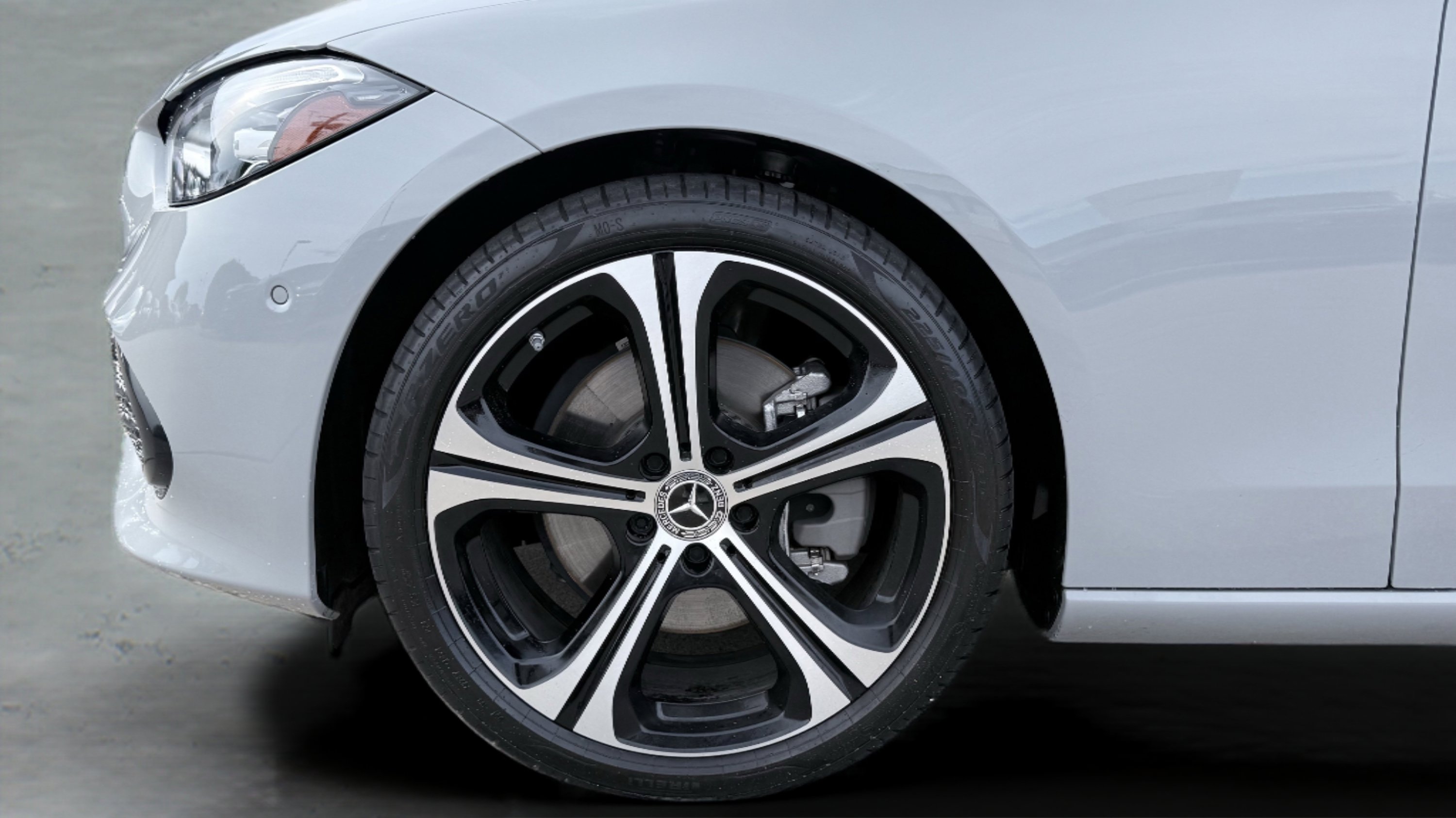 Used 2025 Mercedes-Benz C 300 Sedan image 16