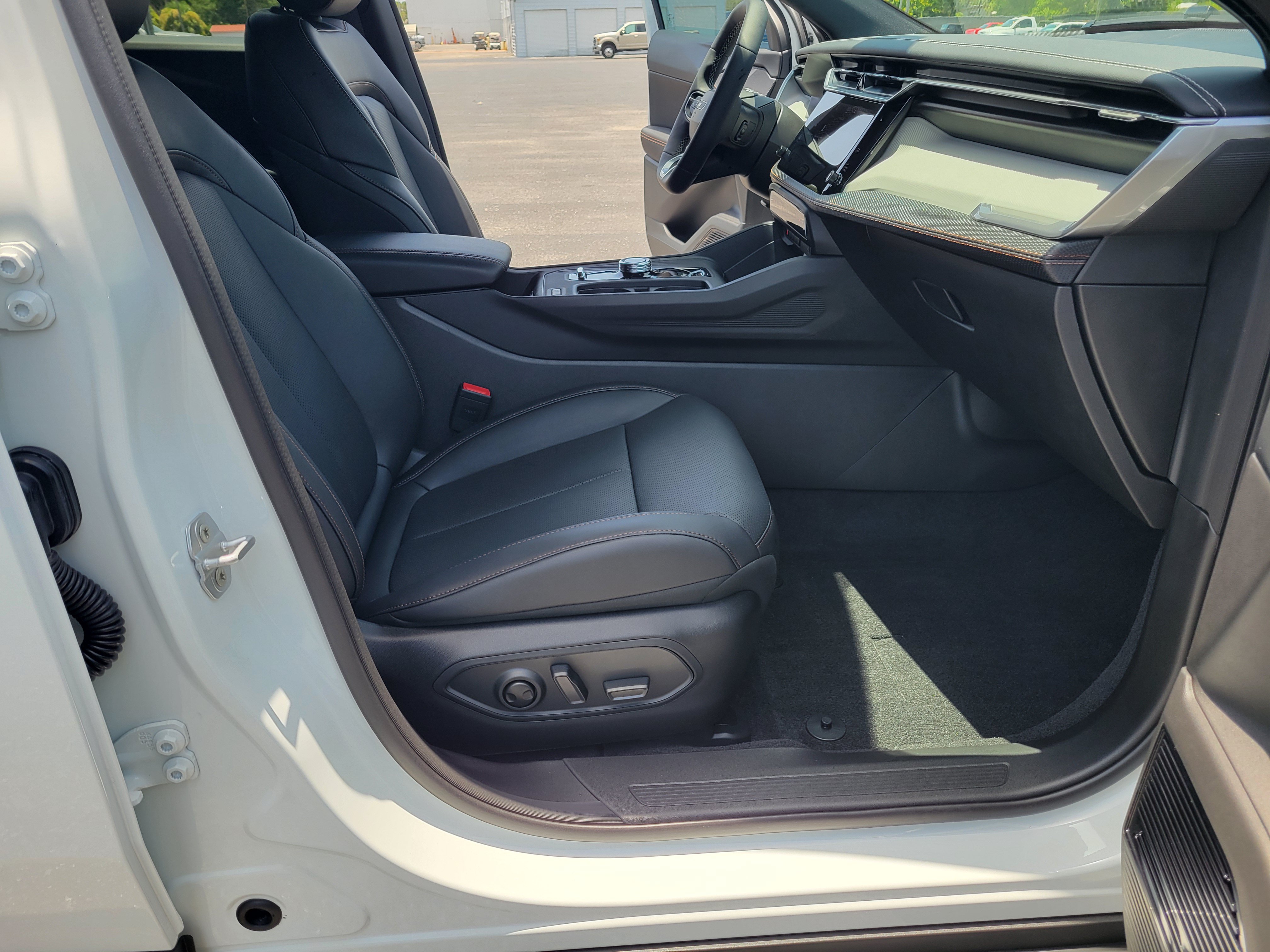 Used 2026 Jeep Cherokee Limited AWD/4WD image 26