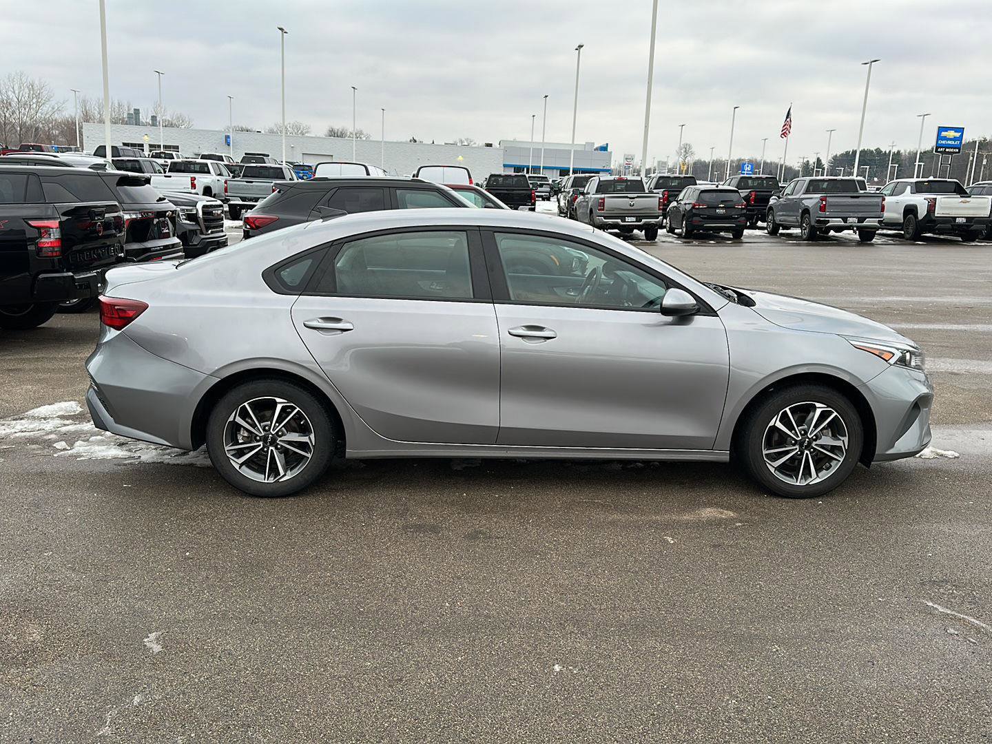 Used 2023 Kia Forte LXS image 9