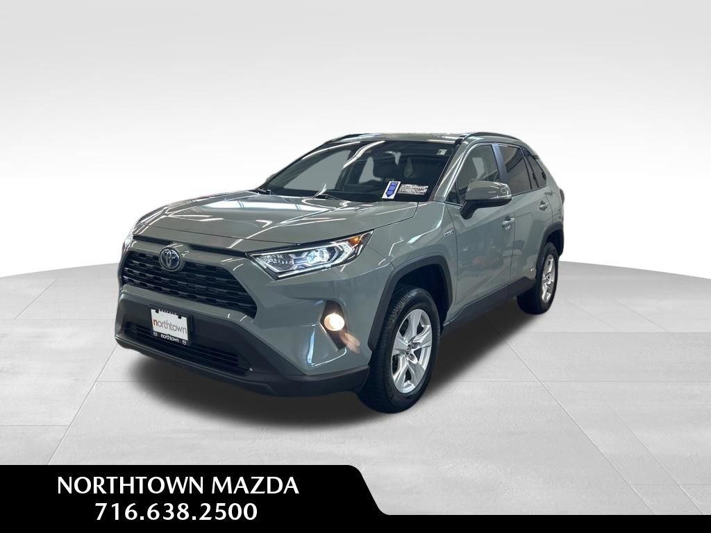 Used 2020 Toyota RAV4 XLE w/ XLE Grade Weather Package
