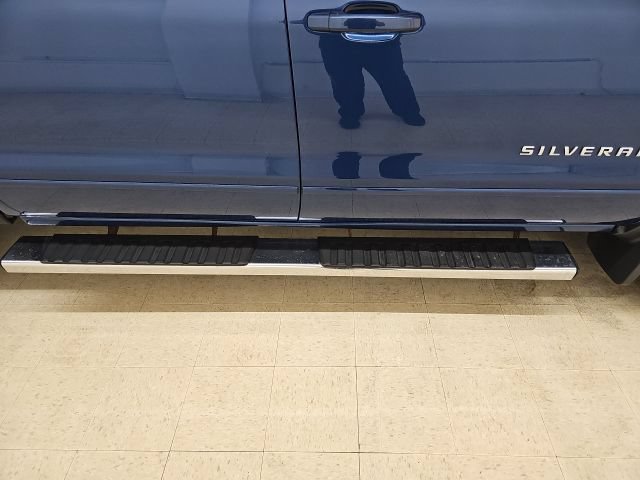 Used 2017 Chevrolet Silverado 1500 LT w/ All Star Edition AWD/4WD image 31