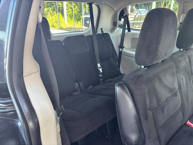 Used 2014 Dodge Grand Caravan American Value Package w/ UConnect Hands-Free Group FWD image 18