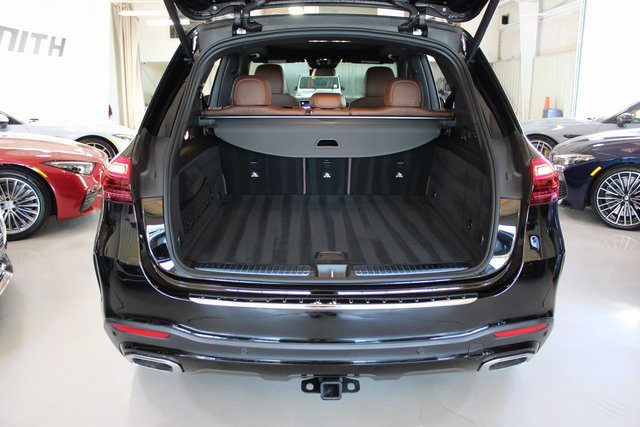 Used 2024 Mercedes-Benz GLE 450 4MATIC w/ AMG Line Exterior image 49