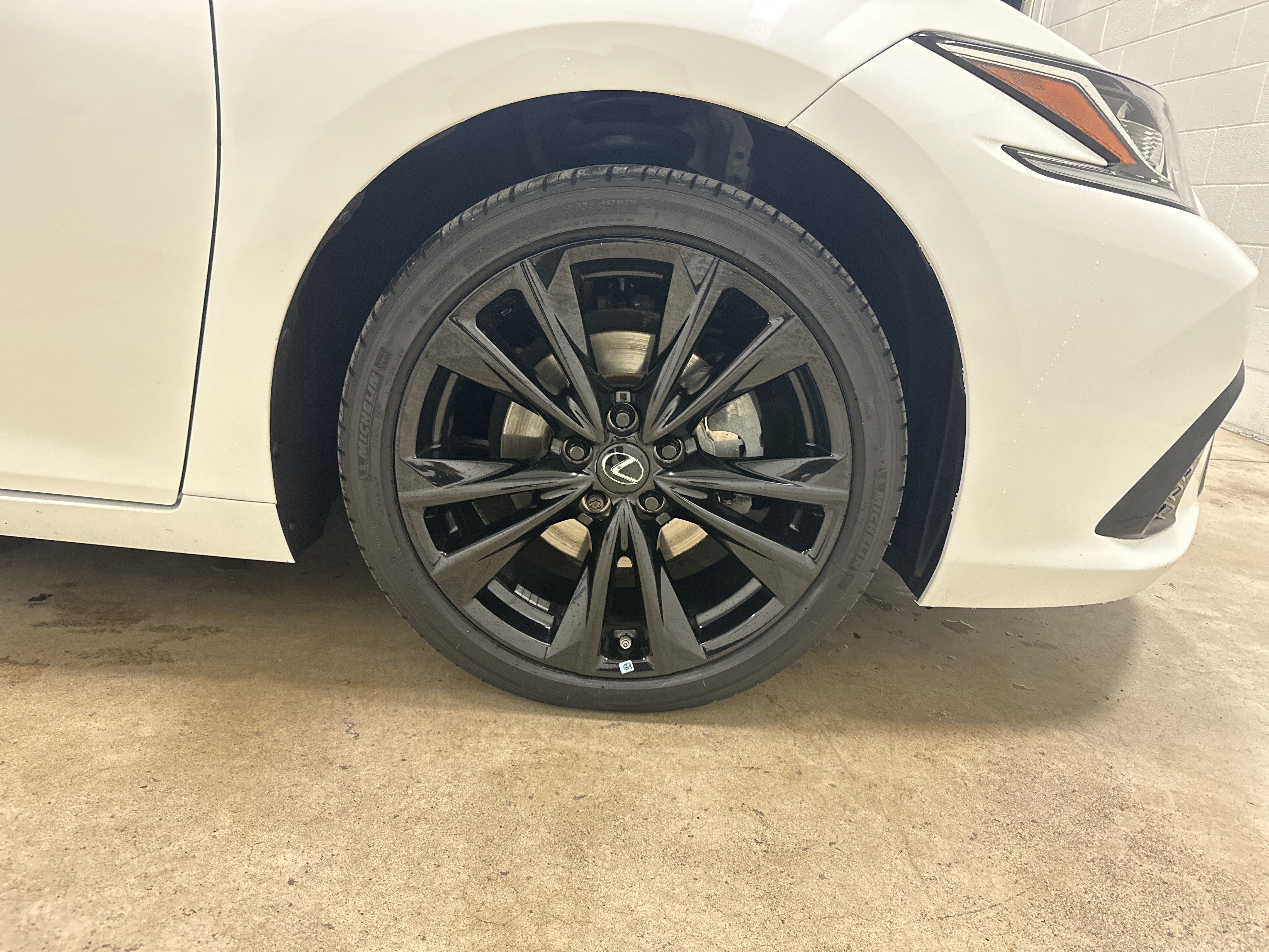 Certified 2022 Lexus ES 350 F Sport w/ Accessory Package FWD image 13