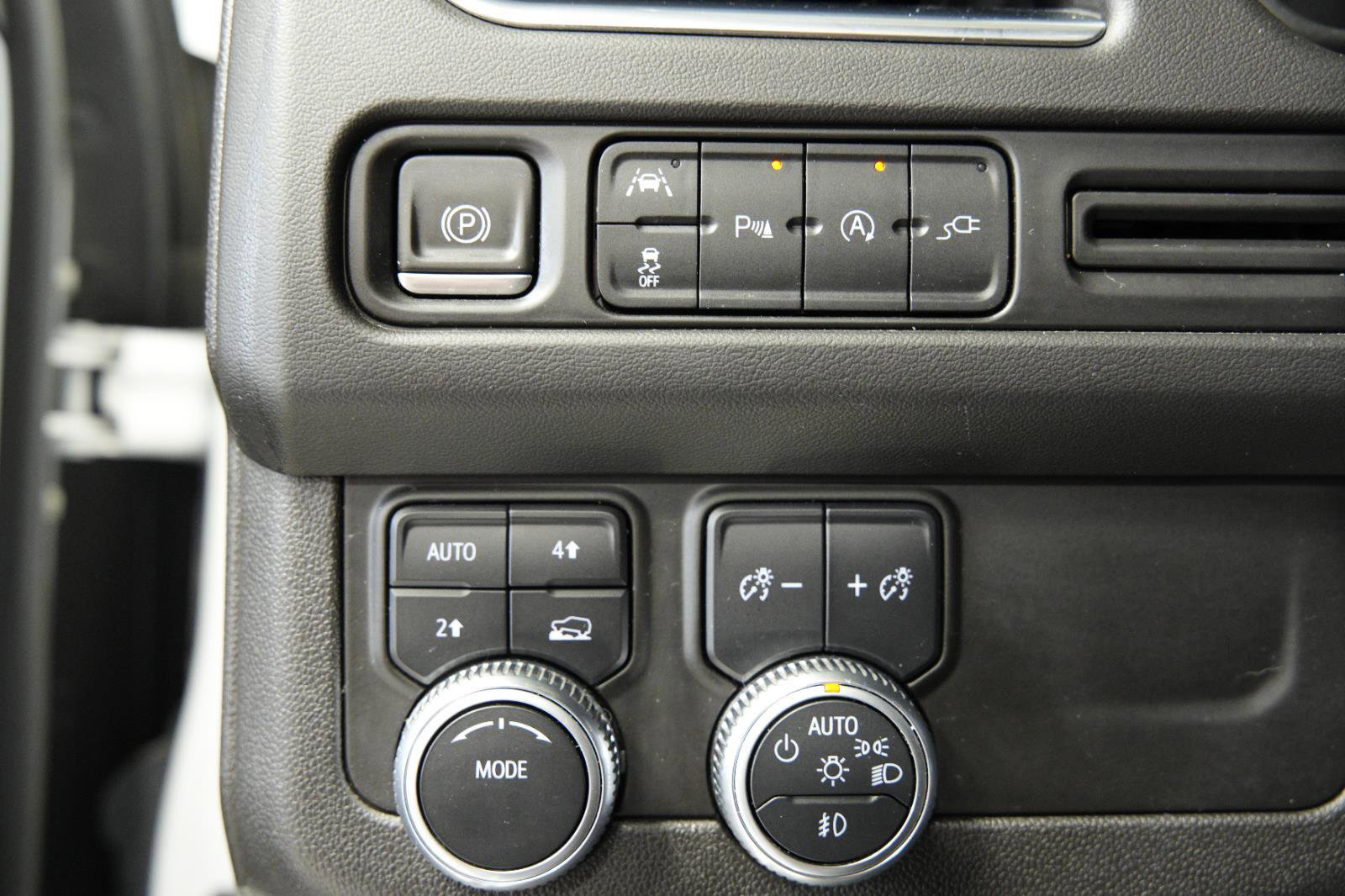 Used 2021 GMC Yukon SLT image 28