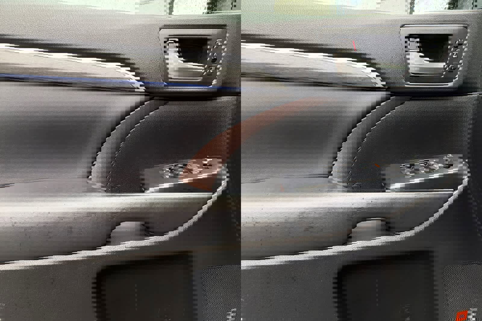 Used 2018 Toyota Highlander Limited Platinum w/ Carpet Mat Package (TMS) image 14