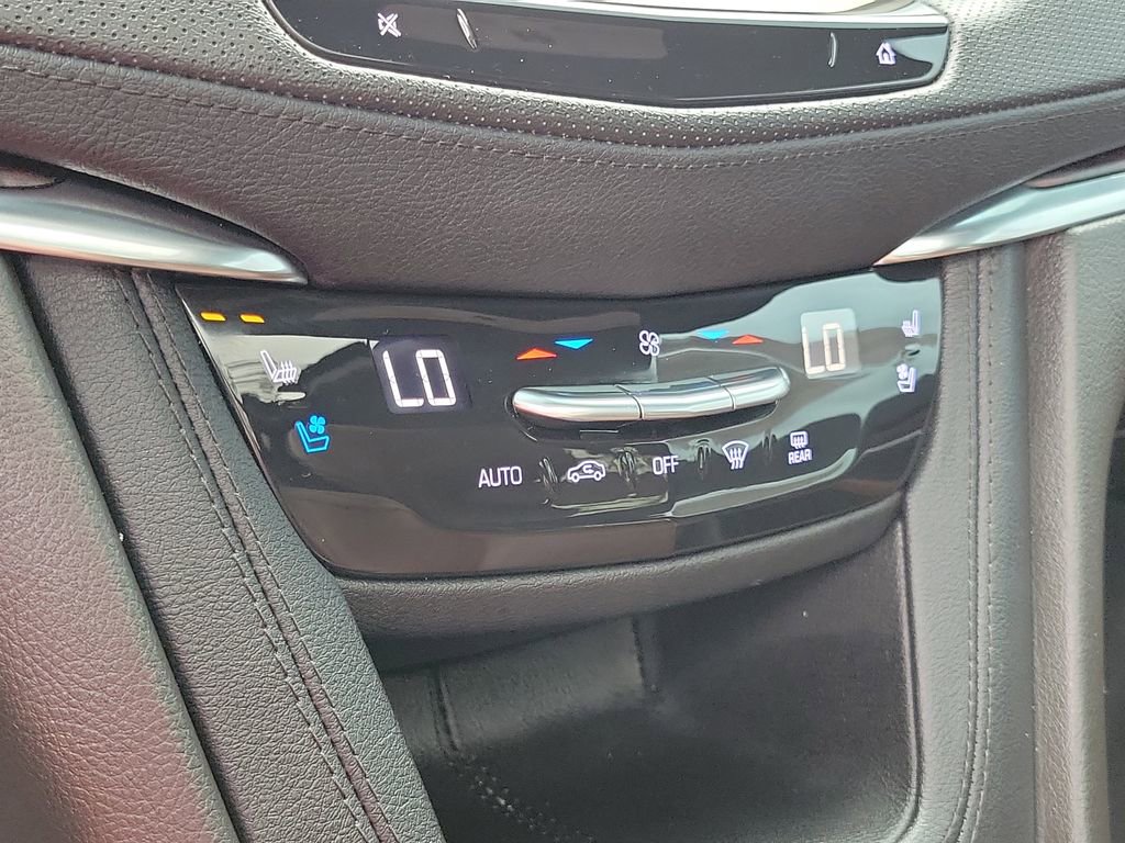 Used 2022 Cadillac XT5 Premium Luxury w/ Technology Package image 34
