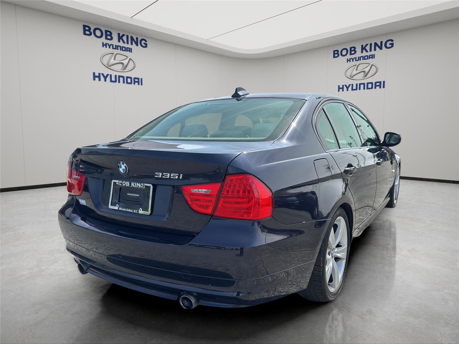 Used 2010 BMW 335i Sedan image 5
