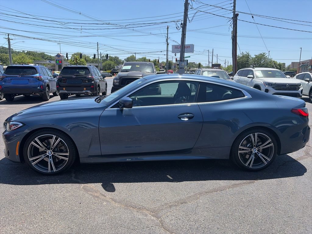 Used 2024 BMW 430i Coupe w/ Convenience Package RWD image 4