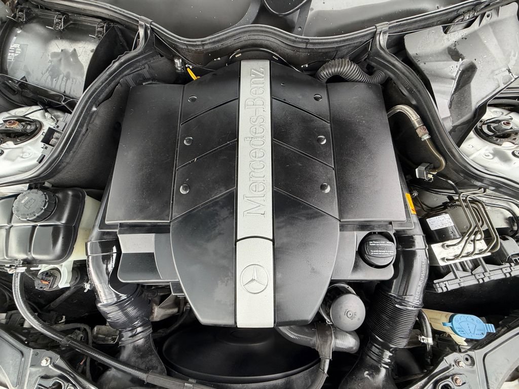 Used 2001 Mercedes-Benz C 320 Sedan image 9