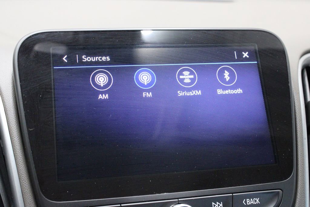 Used 2022 Chevrolet Malibu LT image 33