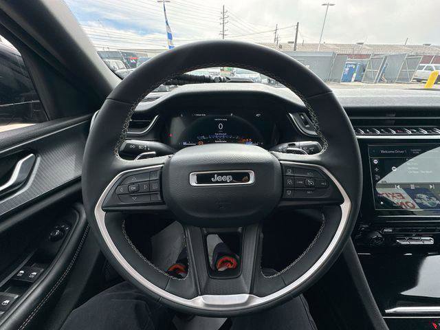 Certified 2023 Jeep Grand Cherokee Altitude image 16