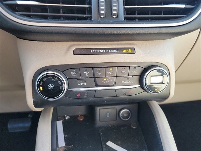 Used 2020 Ford Escape SE image 11